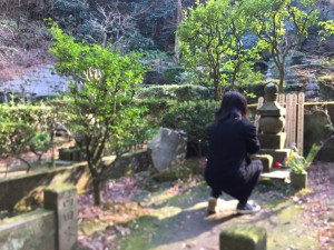 鎌倉・東慶寺 西田幾多郎先生の墓前にて